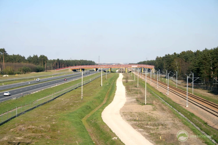 60-Największe przejścia górne w Polsce powstały nad autostradą A4, odcinek: Kraków-Tarnów i linią...